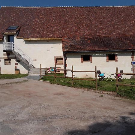 Bed and Breakfast Domaine Du Bois Chaumet Couzon Exterior foto